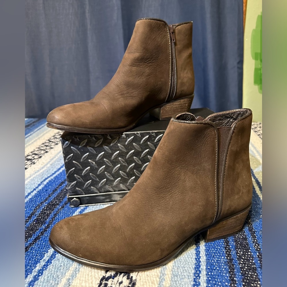 Brown Leather Steve Madden ‘Nytroo’ ankle boots. Size 9 Women’s